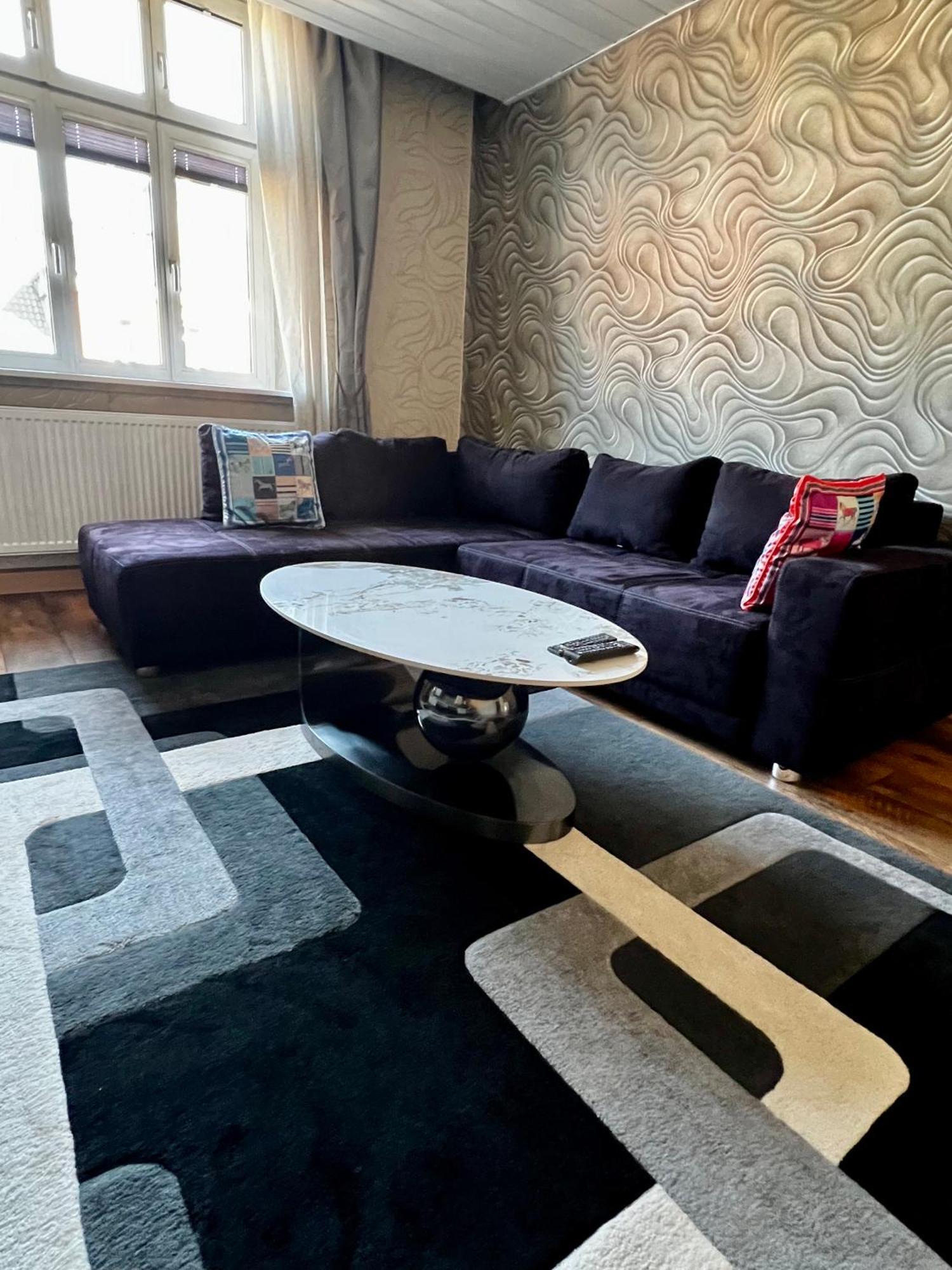 Schoenes City-Apartment Im Zentrum Mit Balkon هوف المظهر الخارجي الصورة