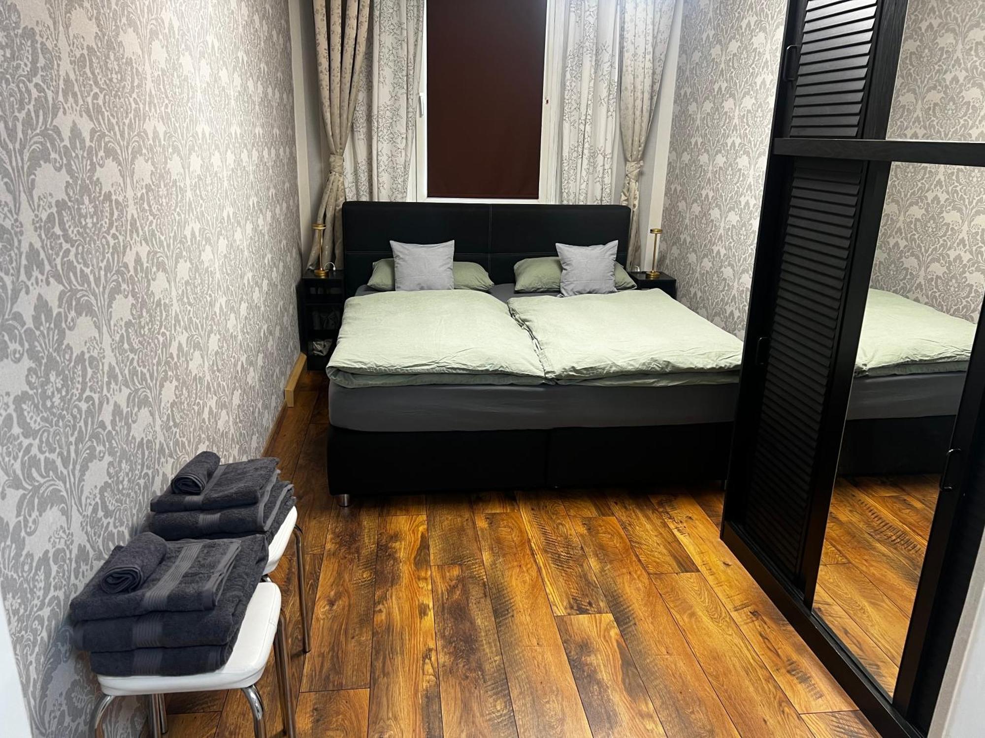 Schoenes City-Apartment Im Zentrum Mit Balkon هوف المظهر الخارجي الصورة
